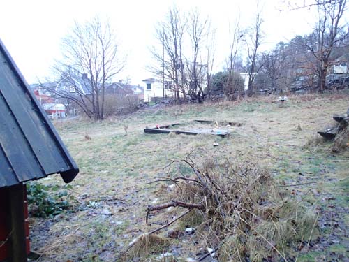 En övergiven lekplats.