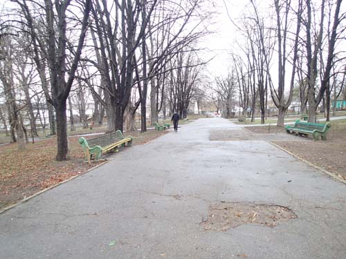 En synnerligen öde park.