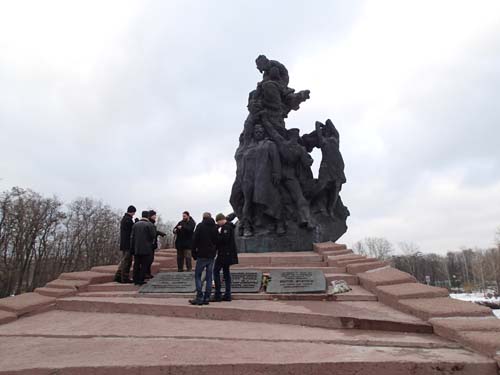 Monumentet över masakern.