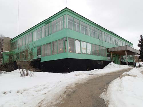 Serveras det mat här?