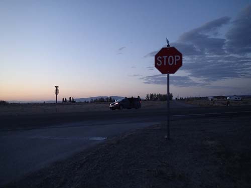 Som alltid avbröt vi burkjakten när mörkret föll över landet.