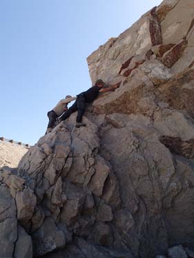 Säg, vad gör man inte för en cache!