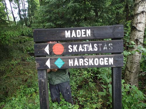 Står det inte någon bakom skylten...?