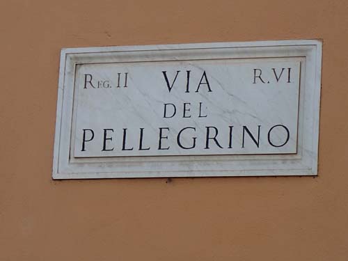 En tidskrift i den stora staden har börjat att skicka post till mig, eller jag tror det är till mig då det står Mr Pellegrino, denna dag hittade jag min gata!