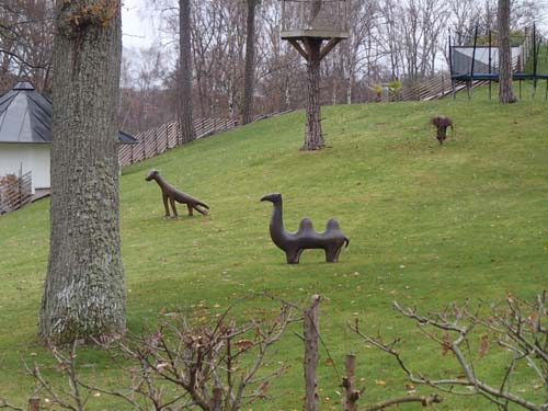 Märkliga djur i "hagen"!