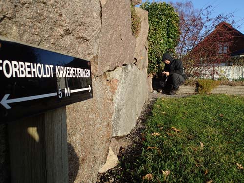 TMR68 är här i kyrkans tjänst! Nåväl, det var snarast en logg till utmed vägen.