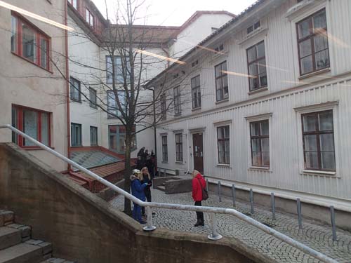 Efter eventet observerades ett efterevent invid min burk "Spångbergska fastigheten" - KUL!