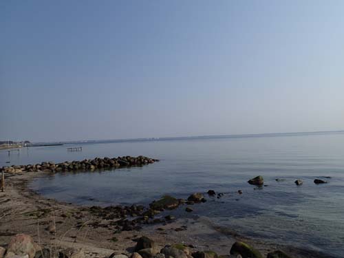 Kustvägen bjöd på vackra vyer över sundet.