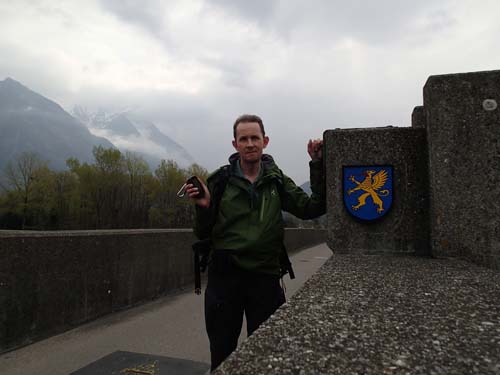 Hallén på gränsen!