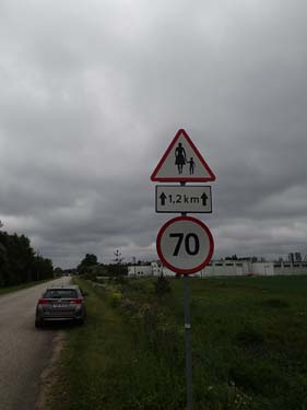 Stor kvinna med liten man?