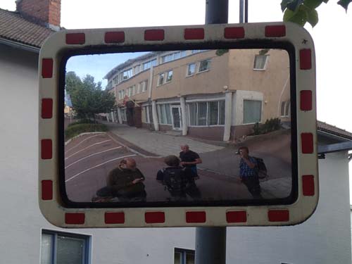 Spegel spegel på stolpen där säg mig var cachen är.