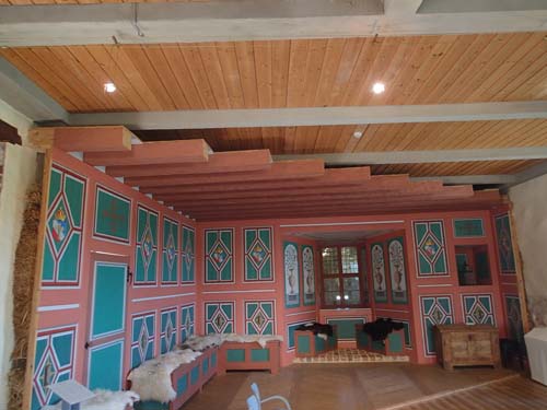 I Norra längan finns en rekonstruktion av hur finare rum i slottet såg ut under 1500- och 1600-talen.