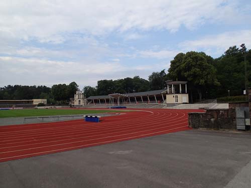 Slottsskogsvallen, ett burkkast från multins startpunkt.