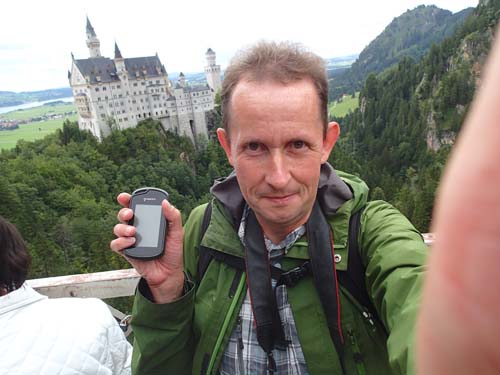 Det var inte lätt att ta bilden i trängseln, därav att ett finger är med i bild!