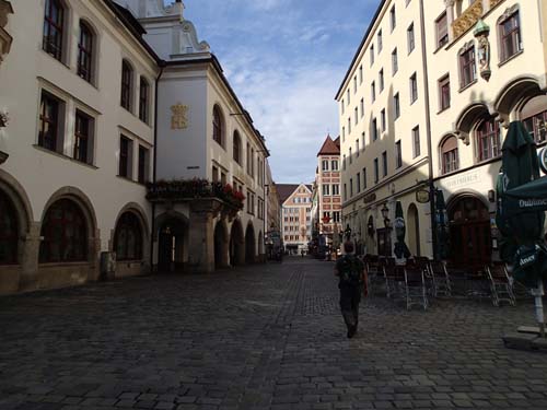 TMR68 på jakt efter ledtråden till en Lab-cache.