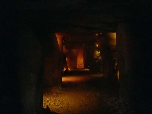 Gravkammare och tempel.