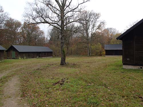 Gård? Nej, militära förråd...