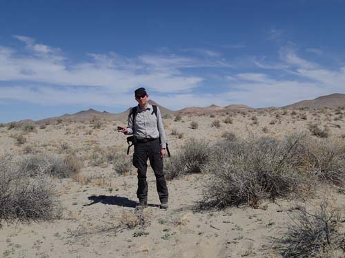 Hallén on a desert geo-hunt / Hallén på ökenvandring