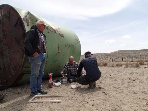 Dagens matplats. Givetvis var det burkmat.