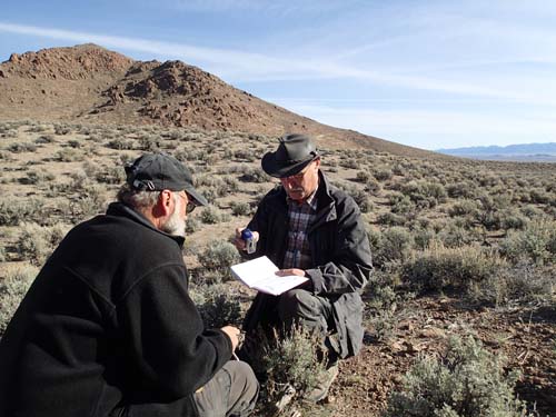 Dagens första burk var en letterbox - tur att vi har stämpel!