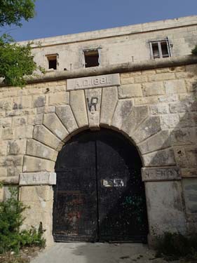 Kan burken vara inlåst här?