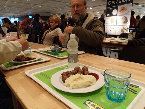 Skall det här föreställa spagetti....?