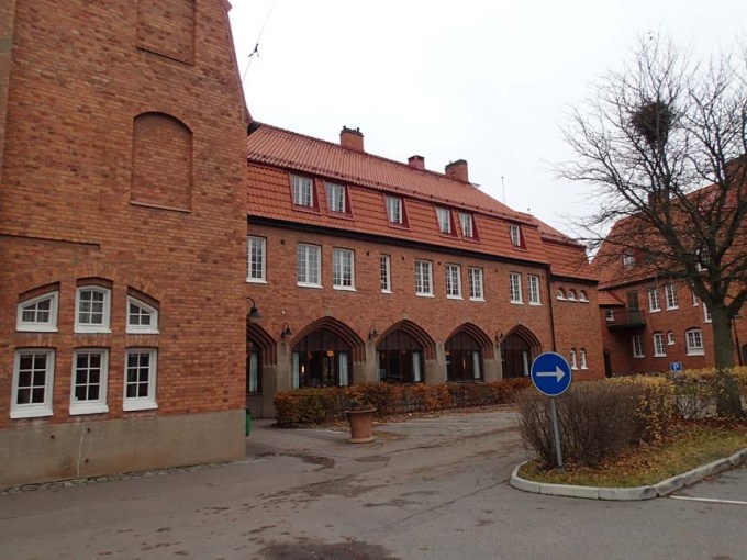 Brandstation i tegel.